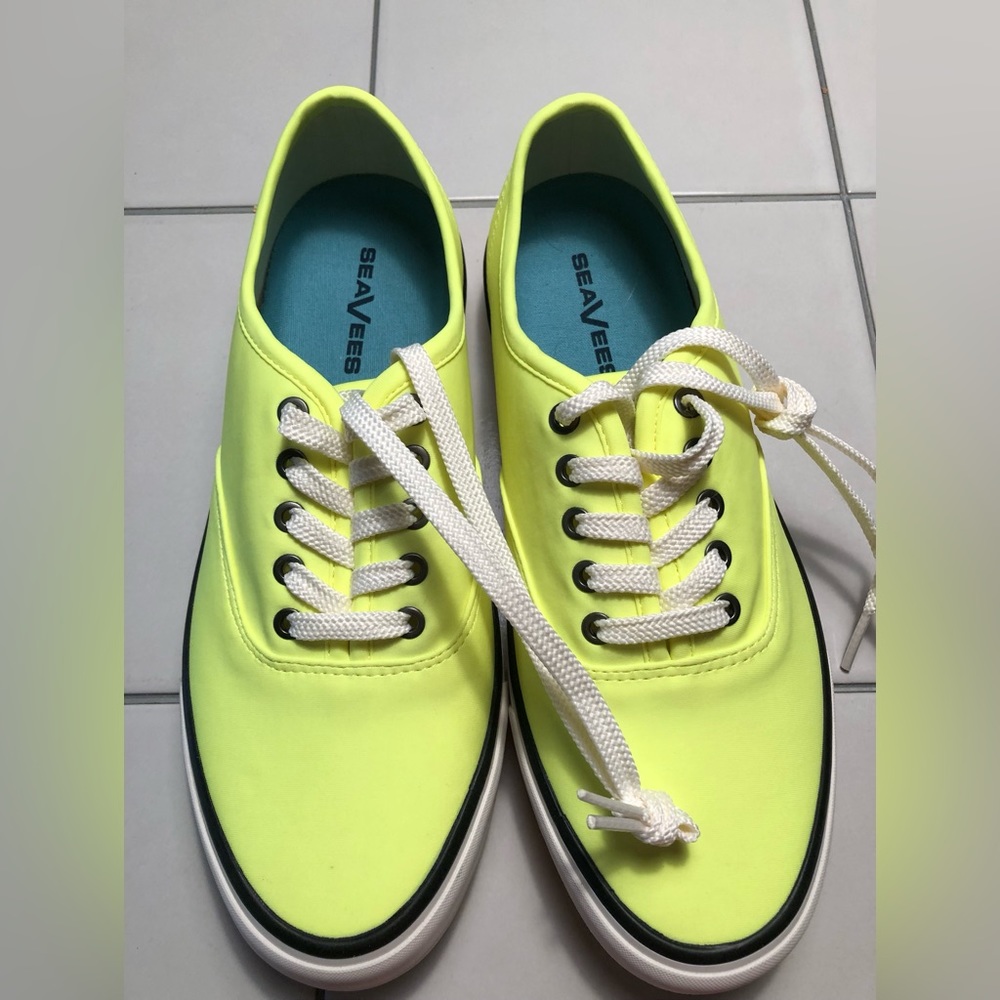 Woman’s Neon SeaVees Sneakers Shoes - Picture 6 of 7